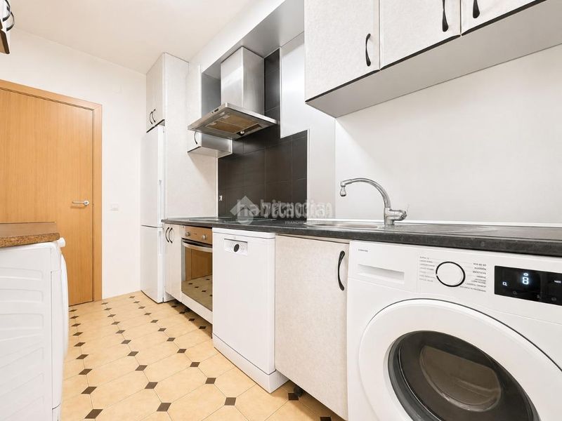 Foto 1be277a0-dcdb-4dbc-b8a1-2968179a494a. Pis a Villaverde Alto Madrid
