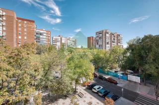 Pis a Los Ángeles. Piso en venta en madrid