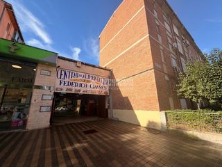 Local Comercial  C. de federico grases. Local comercial en venta en madrid
