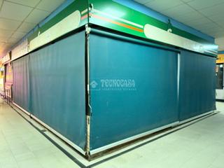 Locale commerciale in Puerta Bonita. Local comercial en venta en madrid