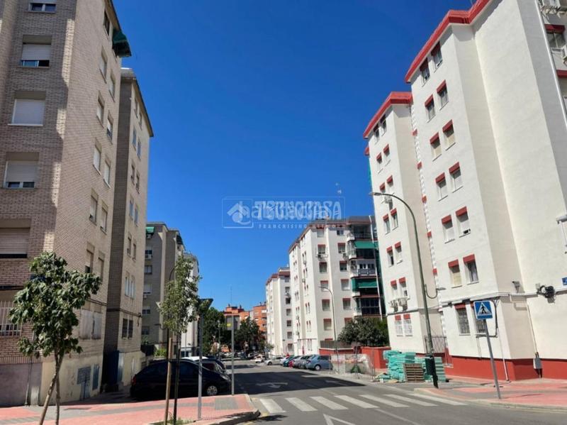Foto af0bbc61-376f-4795-9383-0f58c818bcf8. Parking coche boxplaza de garaje en venta en Norte-Universidad Móstoles