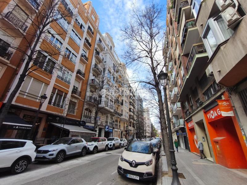 Foto 3bc6d751-f133-46c3-b61c-c48f1035f123. Edifici a Gran Via Valencia