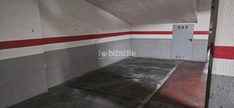 Foto 44e4a81c-0786-47e8-a3c9-1277235b0422. Parking coche boxplaza de garaje en venta en Russafa Valencia