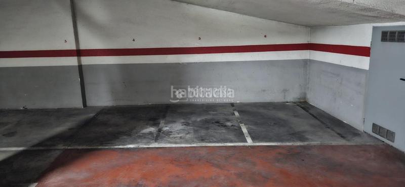 Foto c4e26cae-6cfc-4afb-9aa2-d22c20418301. Parking coche boxplaza de garaje en venta en Russafa Valencia