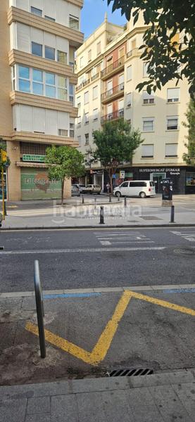 Foto edc6d874-db6c-447b-85a6-1a88f7f30814. Parking coche boxplaza de garaje en venta en Russafa Valencia