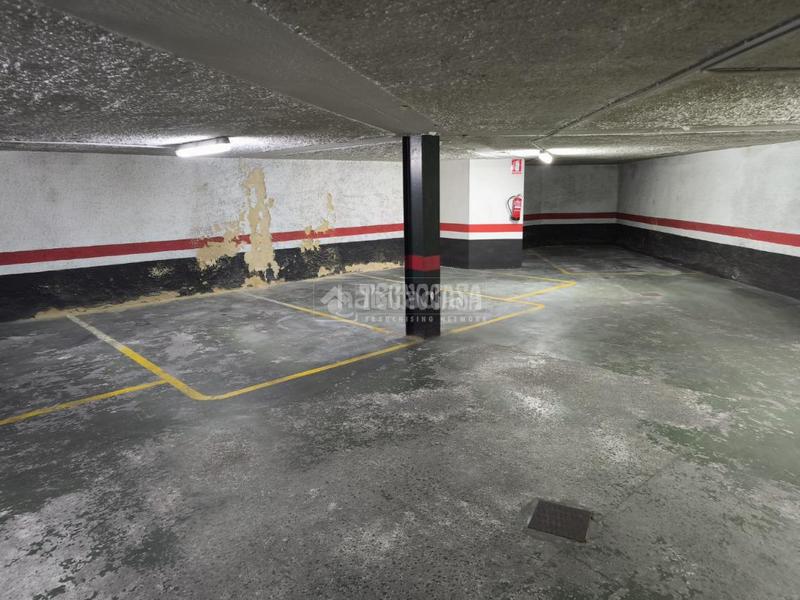 Foto 9aee4db4-5851-4ee9-a9fb-50ebca8a27b6. Posto auto in Russafa Valencia