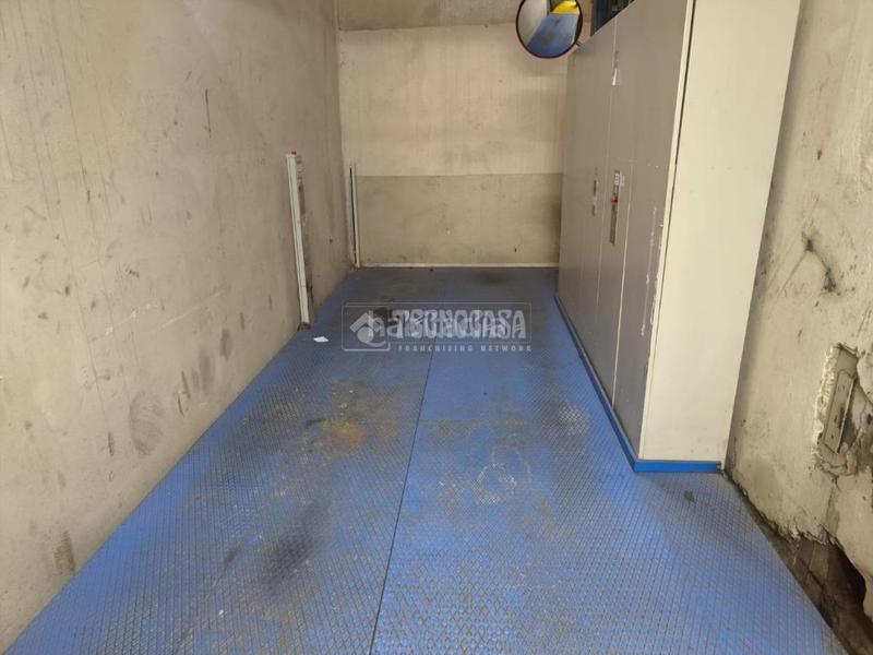 Foto b6728d86-1746-4137-99eb-030ca9d2d643. Posto auto in Russafa Valencia