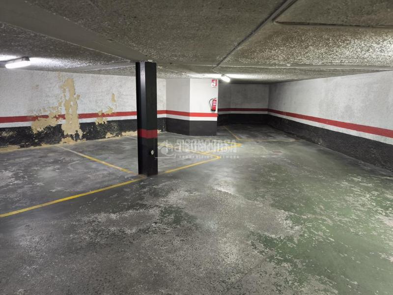 Foto db325a1b-6bb1-453a-9ac8-685e6e9a766b. Posto auto in Russafa Valencia