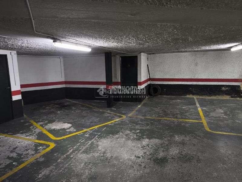 Foto fec2545c-6a26-47d4-b36d-ea4165c96f96. Posto auto in Russafa Valencia