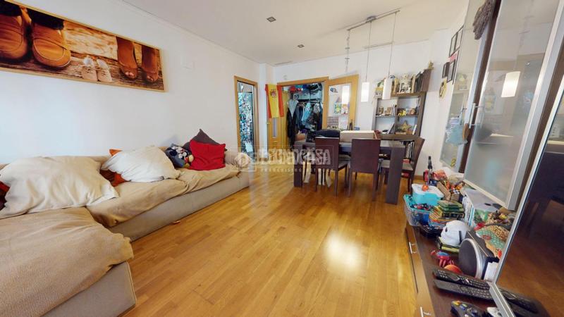 Foto 94a3ad93-e746-40f1-9cb0-c7a8af12073c. Piso  en venta en Mont Olivet Valencia