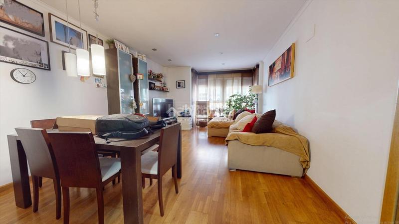 Foto a08b4621-8113-4cdb-a232-2121a6e6af13. Piso  en venta en Mont Olivet Valencia