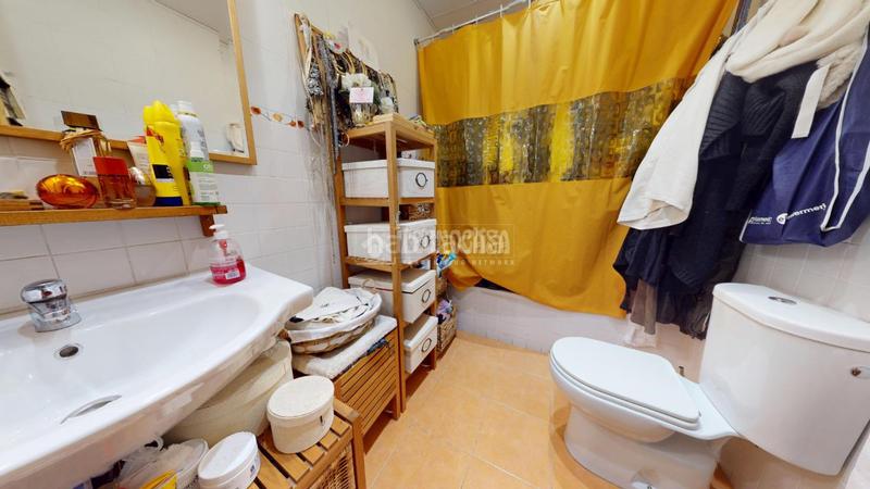 Foto ba519682-d6ca-4710-8cf9-c921d20033aa. Piso  en venta en Mont Olivet Valencia