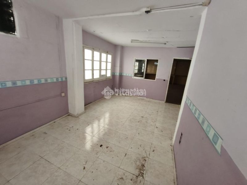 Foto d9bc042e-9ad3-456c-9ddd-58a1141e1b6d. Local comercial a Russafa Valencia