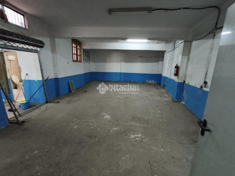 Foto f3a84a6e-93b0-46b4-86ea-b27606a1d807. Local comercial a Russafa Valencia