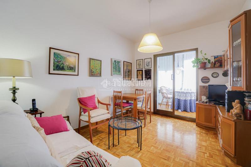 Foto 95baf986-ebed-4f5e-9194-bf7b0a8fee72. Piso  en venta en Turó de la Peira Barcelona