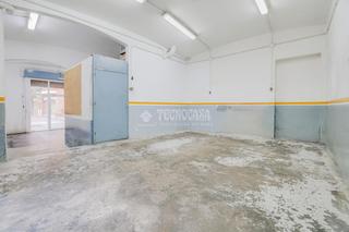 Local commercial à Porta. Local comercial en venta en barcelona