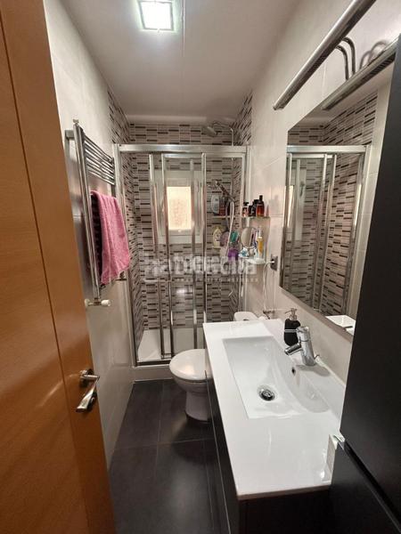 Foto 1f23d73d-791a-4b0d-be7b-a988692daea7. Piso  en venta en Turó de la Peira Barcelona