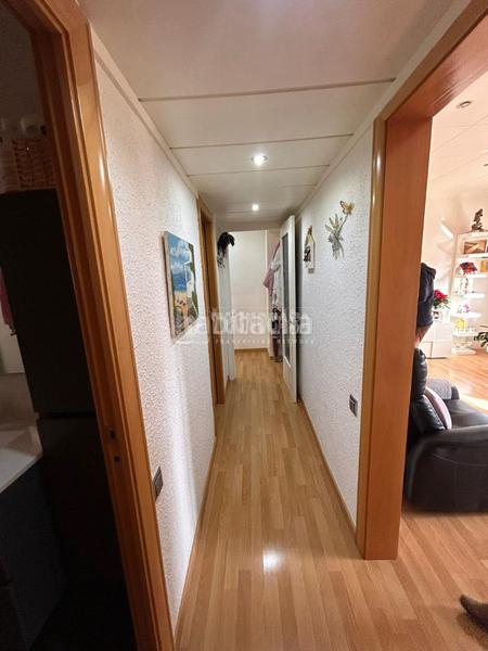 Foto 34cc15cf-5482-4fb8-bf1b-87c7555a9f5d. Piso  en venta en Turó de la Peira Barcelona