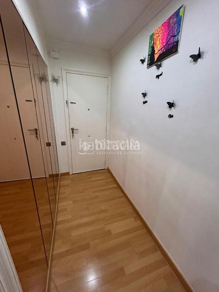 Foto c8b49749-138f-4836-9023-4c17be268199. Piso  en venta en Turó de la Peira Barcelona