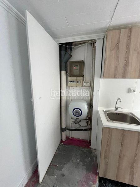 Foto 053aa926-bd93-4b8d-b37e-e4c75f9ee5d4. Local comercial a Vilapicina - Torre Llobeta Barcelona