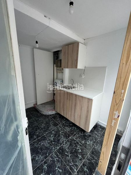 Foto 4a4c4ca4-ecc6-475f-bfce-ccd002d41579. Local comercial a Vilapicina - Torre Llobeta Barcelona