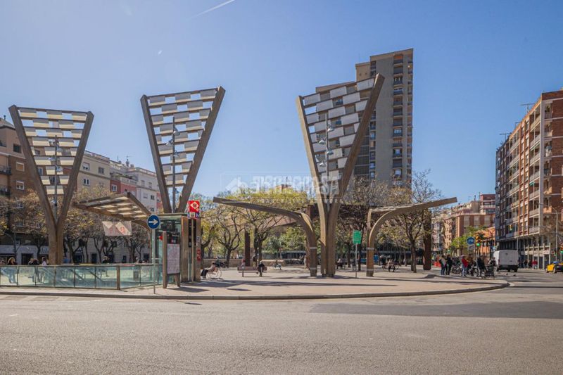 Foto fa5ae129-9454-485b-a9b7-553450403e28. Local comercial a Vilapicina - Torre Llobeta Barcelona