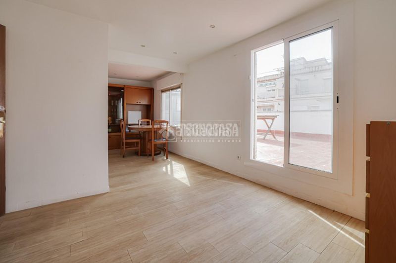 Foto 086aed66-d165-40d7-96e0-9a3e4310a0d5. Pis a Porta Barcelona