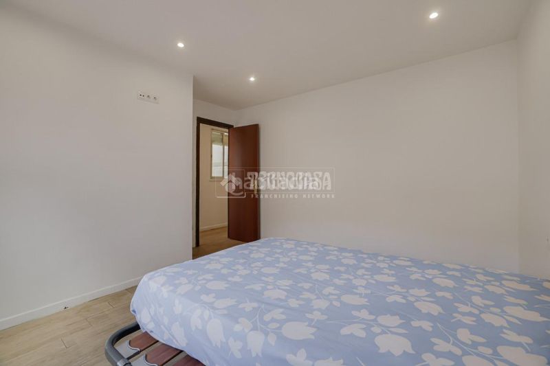 Foto c8cbff63-2245-41a6-ade7-1c916ebde0c5. Pis a Porta Barcelona