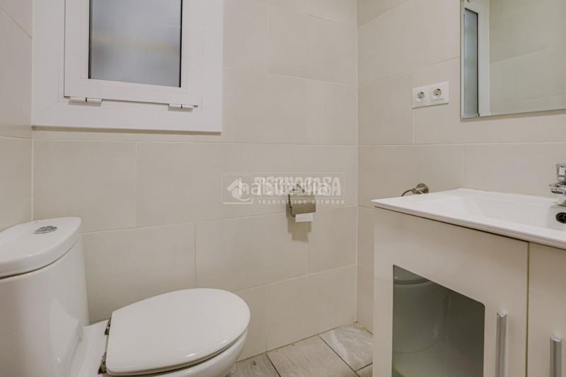 Foto e40a5d2c-6e58-46d9-af09-64348515d02d. Pis a Porta Barcelona