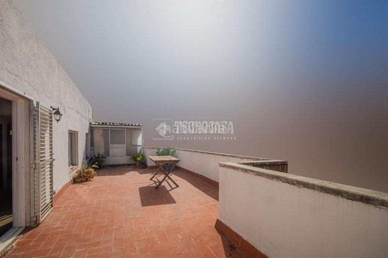 Foto e53a8c13-214c-4149-b870-e308e65d3c1f. Pis a Porta Barcelona