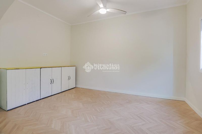 Foto ad040271-4462-485e-ab17-020488112918. Pis a Turó de la Peira Barcelona
