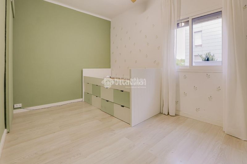 Foto d3e075a8-0353-4838-ae35-27b13196a6d2. Pis a Turó de la Peira Barcelona