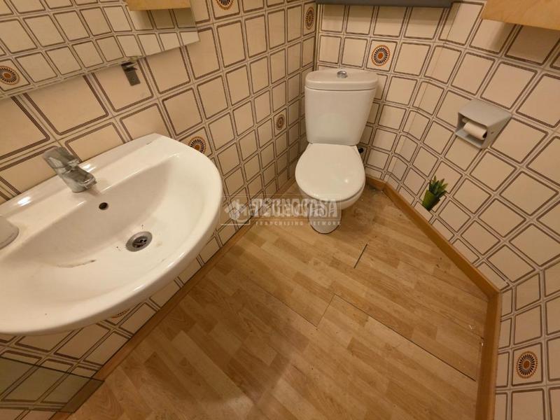 Foto f7a81358-348d-4891-9751-30d38743abf2. Alquiler oficina despacho en alquiler en La Nova Esquerra de l´Eixample Barcelona