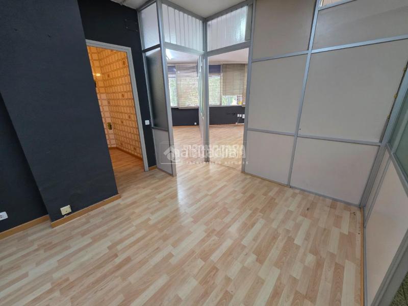 Foto 66a23517-6e6f-4c00-b16a-bbbe1fa68147. Location bureau avec parking dans La Nova Esquerra de l´Eixample Barcelona