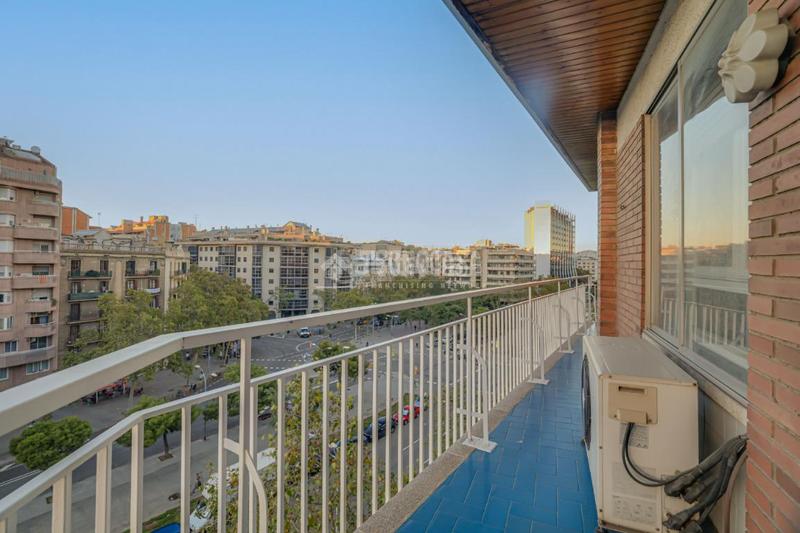 Foto 194bfe4f-a2f5-4906-b260-9774d24c35d1. Appartamento con riscaldamento parcheggio in La Nova Esquerra de l´Eixample Barcelona