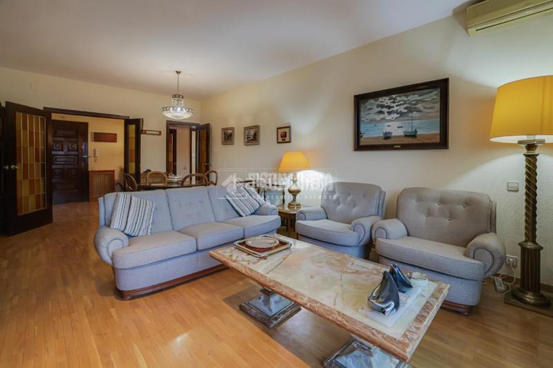 Foto 30cb3fbe-c5dc-46de-8f54-ebe4cf001148. Appartamento con riscaldamento parcheggio in La Nova Esquerra de l´Eixample Barcelona