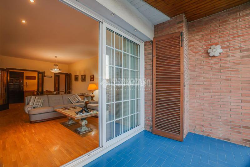 Foto 3571071f-8174-480f-ba19-4c5a0bbcff9a. Appartamento con riscaldamento parcheggio in La Nova Esquerra de l´Eixample Barcelona