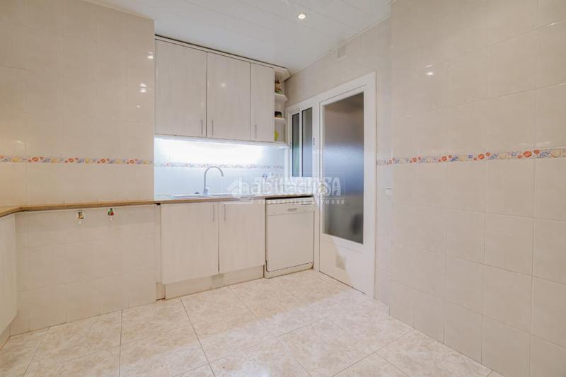 Foto 663e5d49-4921-4721-8b59-03018d886221. Appartamento con riscaldamento parcheggio in La Nova Esquerra de l´Eixample Barcelona