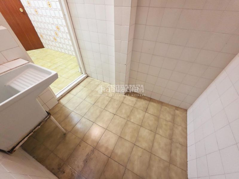 Foto d83c56ba-ebad-4bb5-9951-144d5d49cad5. Pis amb calefacció a La Nova Esquerra de l´Eixample Barcelona