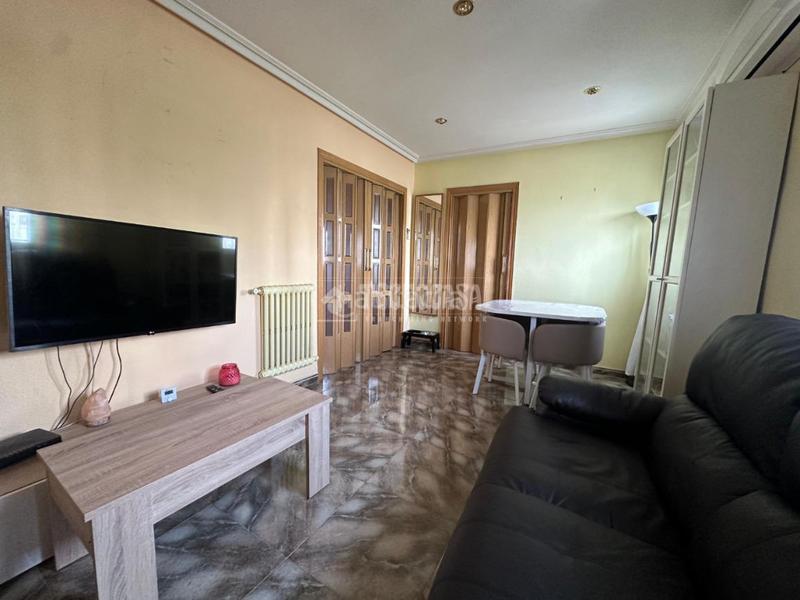 Foto 311cb626-8f2e-421e-a893-686f76c805a3. Piso  en venta en Lucero Madrid