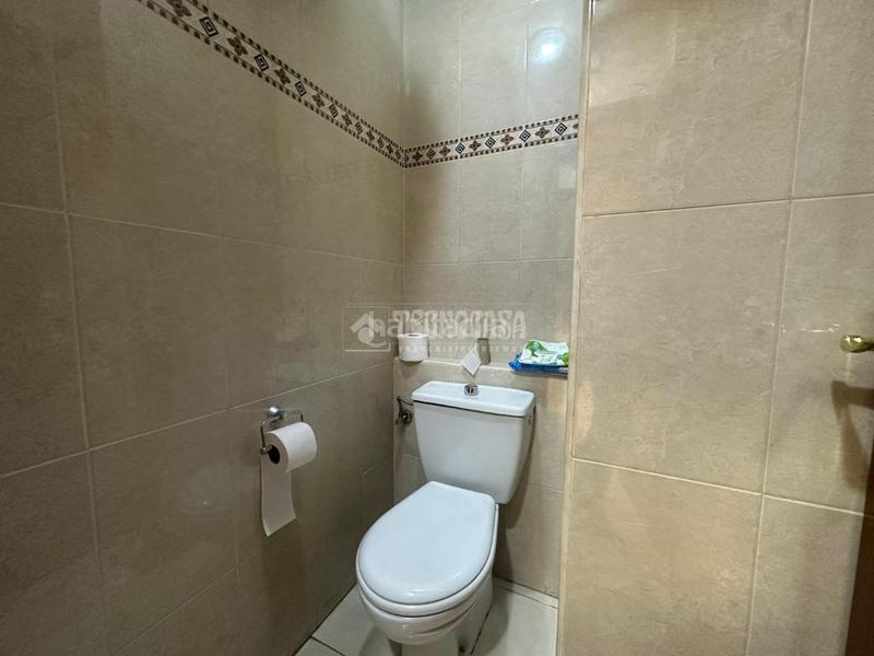 Foto 5256ef31-63aa-44bc-bd13-5d4332ce43d3. Local commercial dans Lucero Madrid