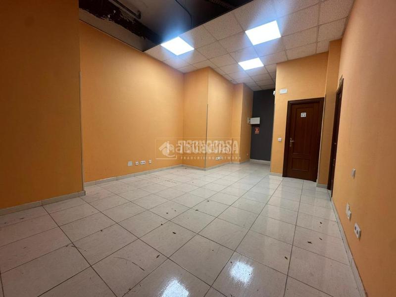 Foto 80ed9220-b893-4af6-884e-67a6d1fab3ef. Local commercial dans Lucero Madrid