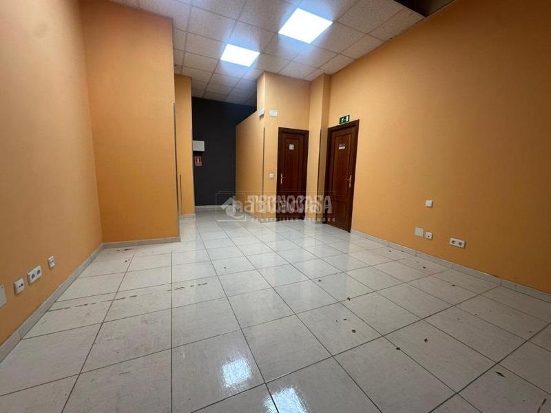 Foto db98d71f-44ab-414f-bb3a-53556133f982. Local commercial dans Lucero Madrid