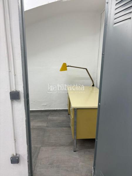 Foto 4cd17320-98dc-4400-8881-3a529b41f200. Local comercial nave en venta en Vista Alegre Madrid