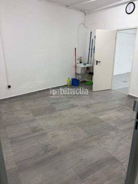 Foto 8e5be786-e066-4941-9fc9-c532cc4680a6. Local comercial nave en venta en Vista Alegre Madrid