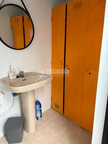 Foto e29039c5-bb94-4e48-94c9-c9e75d047724. Local comercial nave en venta en Vista Alegre Madrid