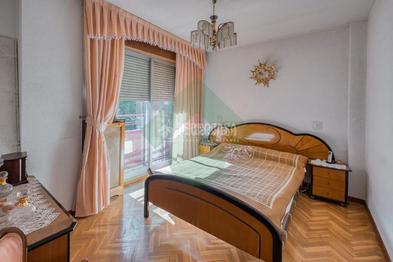 Foto 5d051593-01e0-46a4-a206-2c6a5555e750. Flat with heating parking in Vista Alegre Madrid