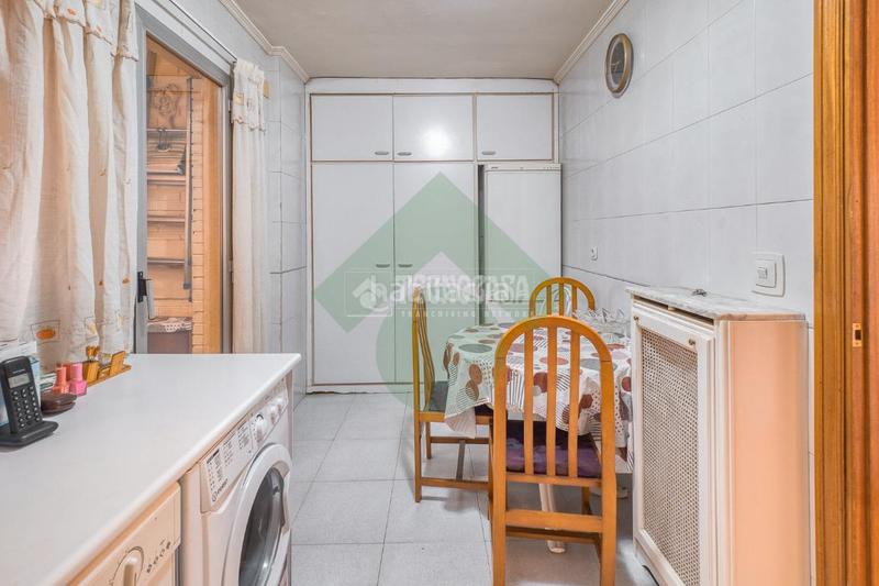 Foto 64a265ee-7486-4259-a0dd-2f04d3893729. Flat with heating parking in Vista Alegre Madrid