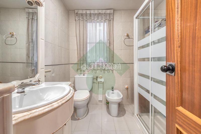 Foto d1ce5f3e-6289-4bf8-a197-6a8342b8a524. Flat with heating parking in Vista Alegre Madrid