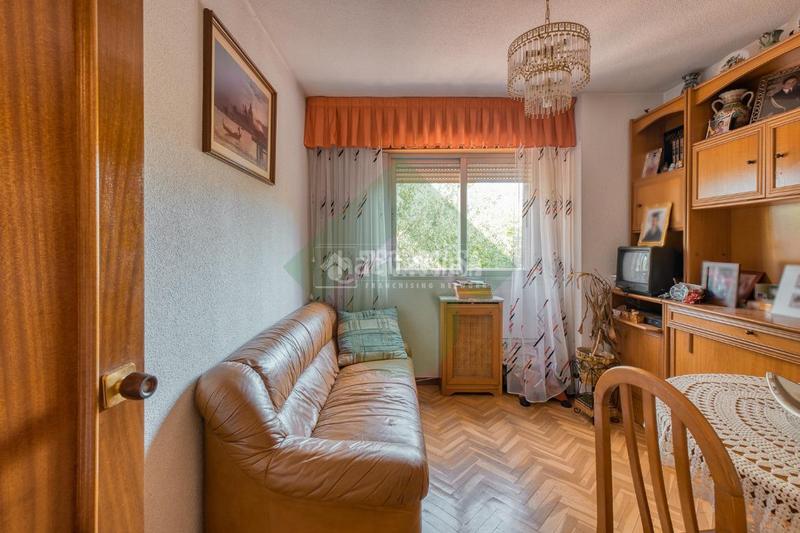 Foto e143eb6b-a97c-4e0b-863e-cafed60e7827. Flat with heating parking in Vista Alegre Madrid